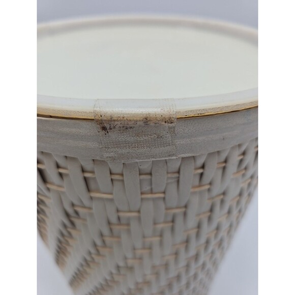 Vintage White Wicker Rattan Round Small Waste Basket Trash Can Shabby Chic - Picture 5 of 10